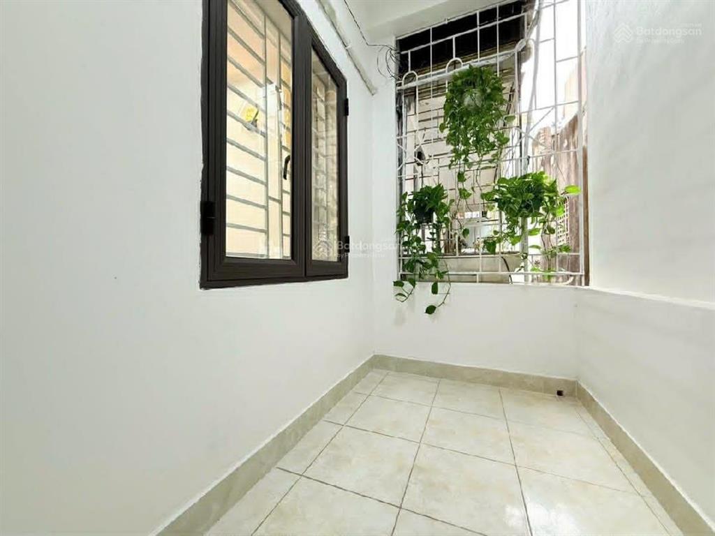 Bán nhà trần khát chân  hai bà trưng 33m2 x 4 tầng, trung tâm quận, giá chỉ 7 tỷ  ở ngay."
