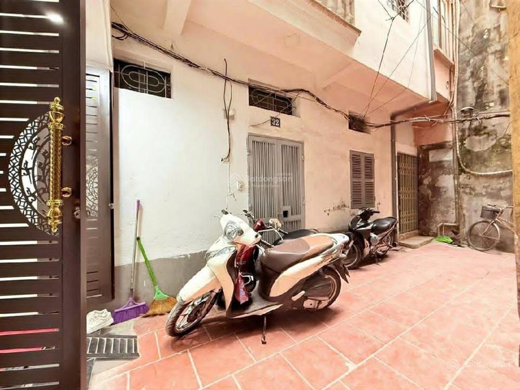 Bán nhà trần khát chân  hai bà trưng 33m2 x 4 tầng, trung tâm quận, giá chỉ 7 tỷ  ở ngay."