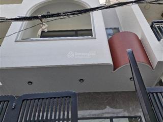 Nhà rộng 3 tầng  cạnh chợ long trường hxh 20m ra mặt tiền 64m chỉ 4,59 tỷ