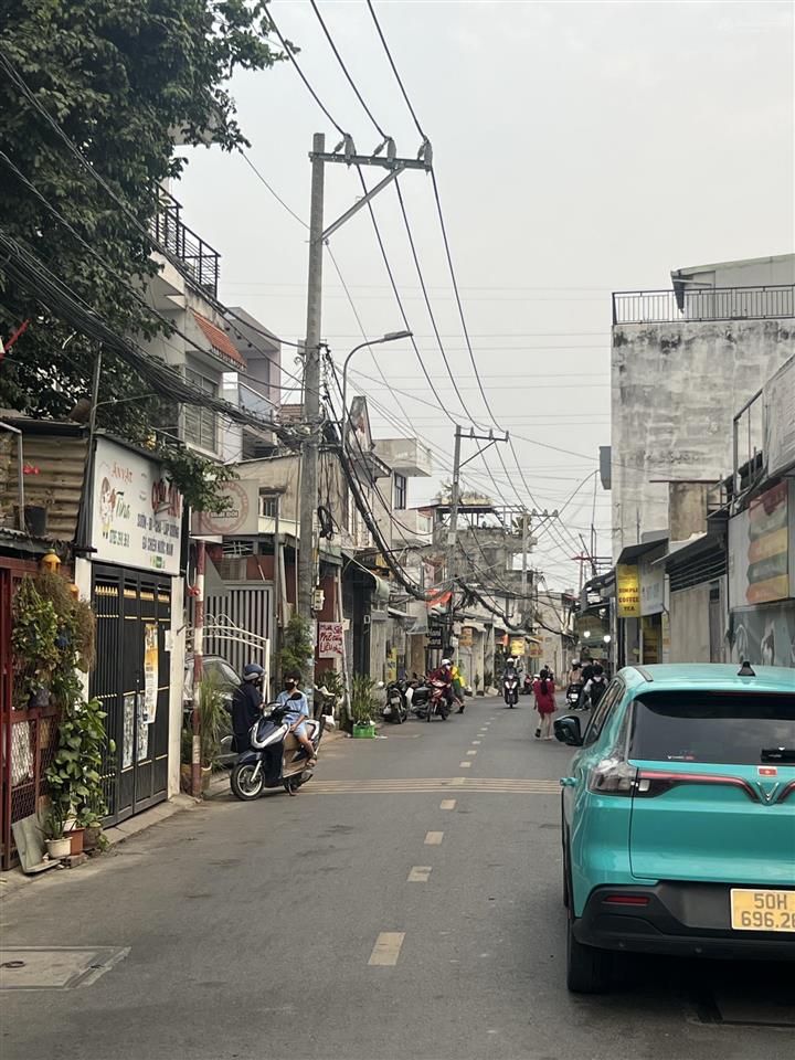 Bán nhà mới 3 tầng phú hữu,q9  gần global city giá tốt 5x tỷ