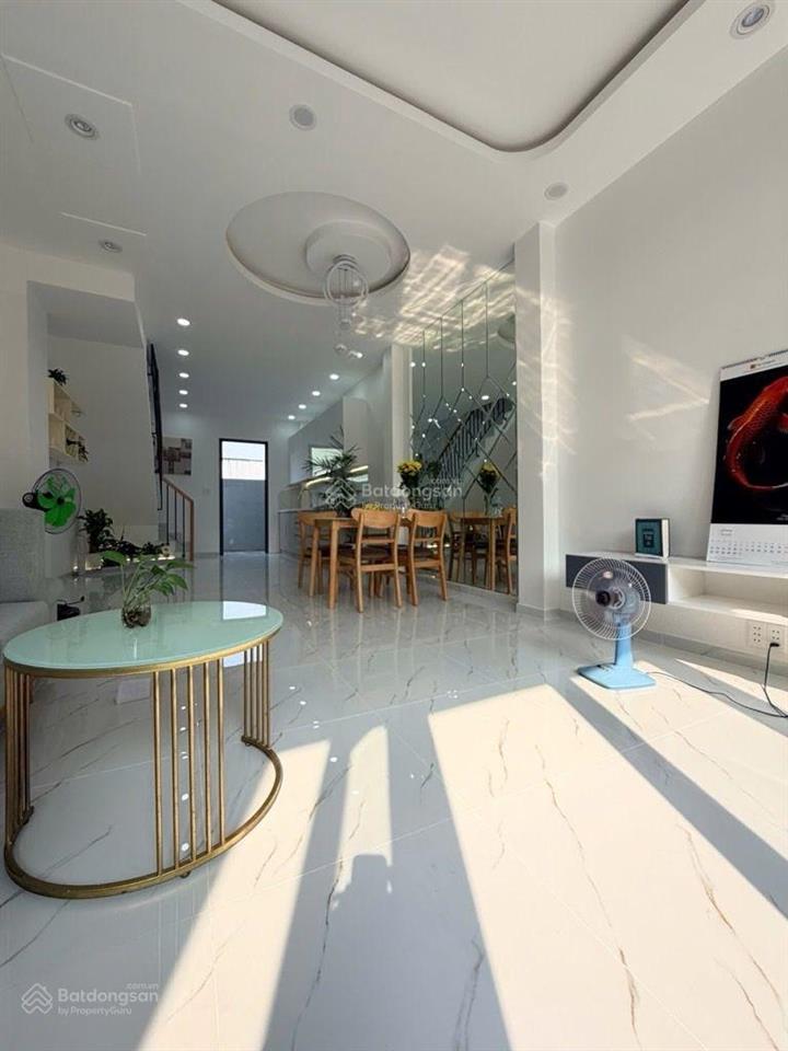 Bán nhà mới 3 tầng phú hữu,q9  gần global city giá tốt 5x tỷ