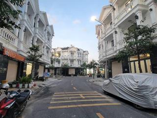 Nhà 4 tầng mới  ngay lã xuân oai, trung tâm q9  khu cán bộ viên chức