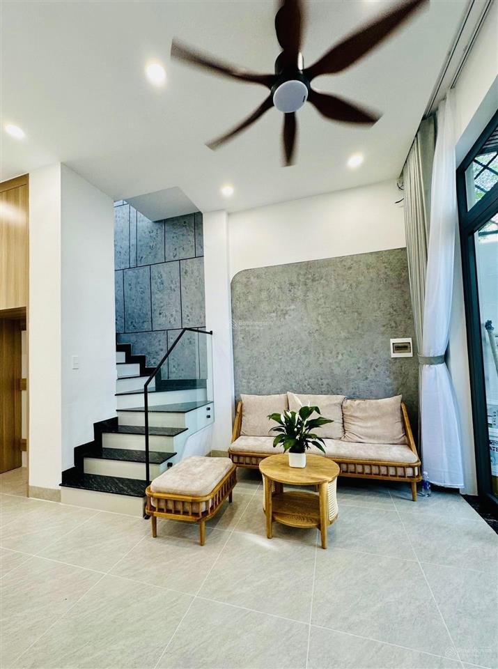 Khu cực kỳ đáng sống lò lu quận 9, đường đẹp có vỉa hè  nhà mới xây 3 tầng  chỉ 6,3 tỷ