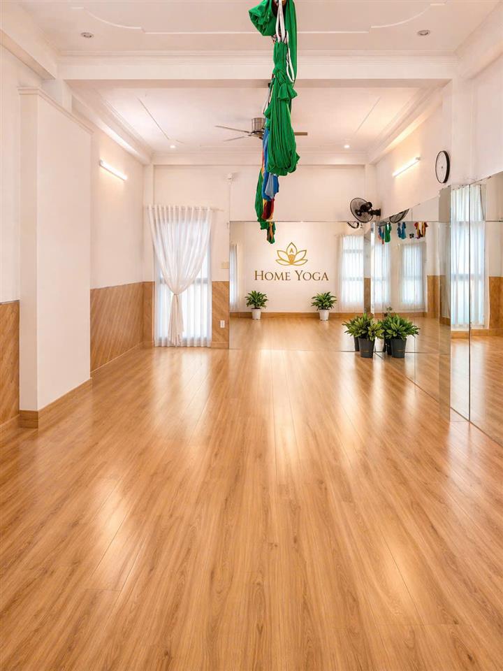 SANG NHƯỢNG PHÒNG TẬP MỚI ĐẸP  – VỊ TRÍ ĐẸP TRUNG TÂM QUẬN 7, LIỀN KỀ PHÚ MỸ HƯNG, TP HỒ