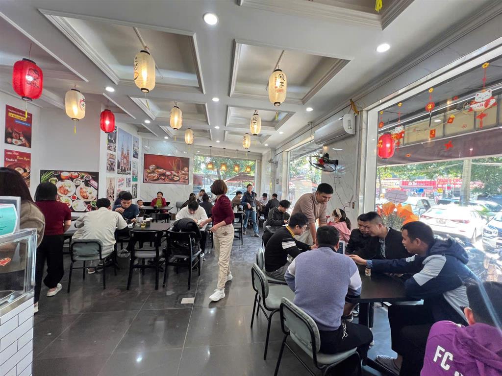 SANG NHƯỢNG CỬA HÀNG GÓC ĐẸP TẠI HÀ ĐÔNG – ĐẦU TƯ 400 TRIỆU, SANG LẠI 250 TRIỆU