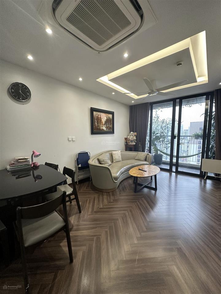 [giá tốt nhất] cho thuê căn 2 ngủ, 2 vs, dt 85m tầng đẹp, nhà thoáng mát, giá 14tr/th tại five star