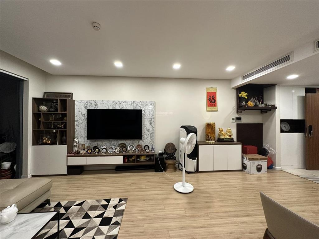 [giá tốt] tôi cho thuê căn 3 ngủ 2 vs, dt 90m2, nhà thoáng mát, đủ đồ giá 14tr/th tại star tower