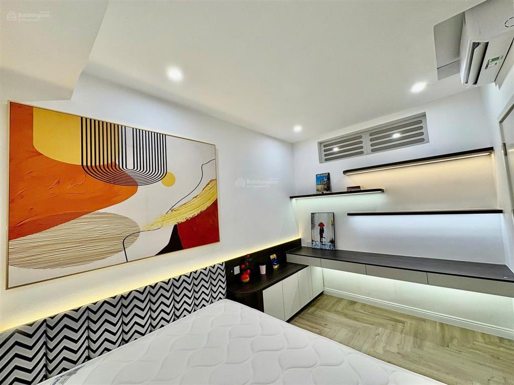Giá tốt tôi cho thuê căn 2 ngủ, 2 vs, dt 90m, nhà thoáng mát giá 14tr/th tại mulberry lane