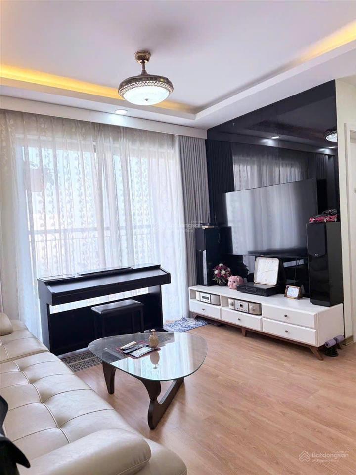 Giá tốt tôi cho thuê căn 3 ngủ, 2 vs, dt 91m, đủ đồ, nhà thoáng giá 13.5tr/th tại anland 1