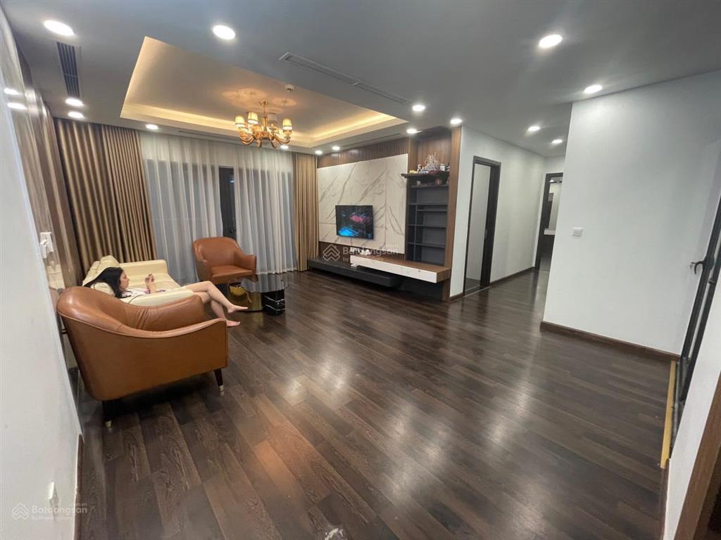 Giá tốt khu cho thuê căn 3 ngủ, 2 vs, nhà thoáng, ở thích giá 14tr/tháng tại five star