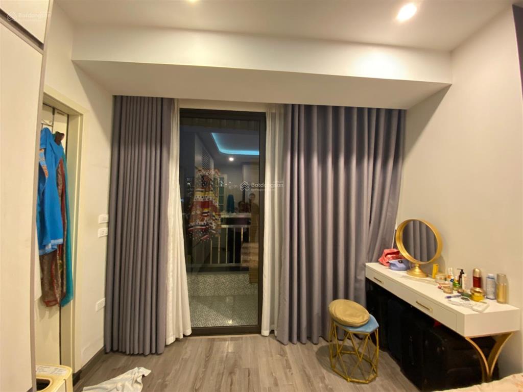 Giá cực tốt tôi cho thuê căn 3 ngủ, 2 vs, dt 100m nhà thoáng mát giá 13tr/th tại 282 ng.huy tưởng
