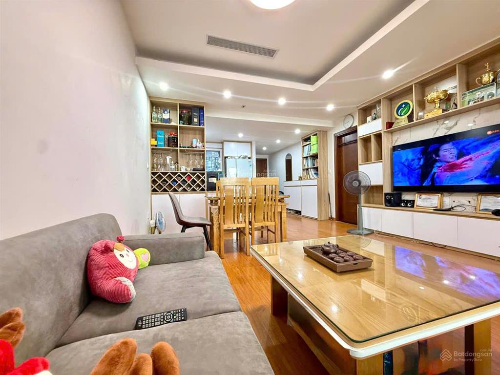[giá tốt nhất]tôi cho thuê căn 2 ngủ 2 vs, dt 100m cực rộng, nhà thoáng giá 14,5tr/th tại star city