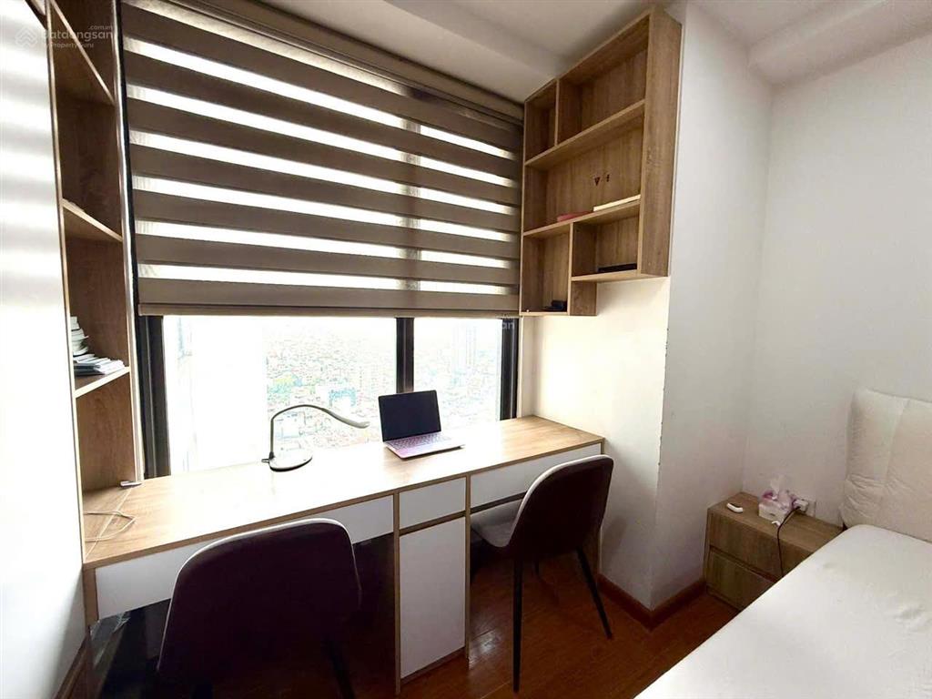 [giá tốt nhất]tôi cho thuê căn 2 ngủ 2 vs, dt 100m cực rộng, nhà thoáng giá 14,5tr/th tại star city