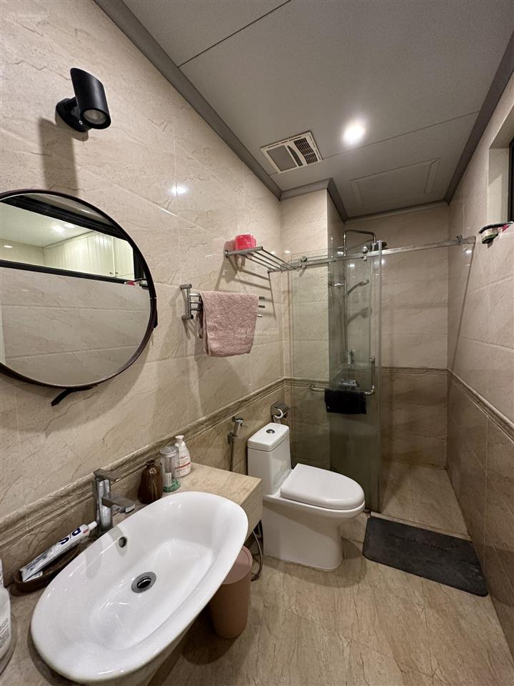 Giá thật  giá tốt tôi bán căn 2 ngủ 2 vs, dt 83m2 nhà thoáng mát, giá chỉ hơn 5 tỷ tại golden west