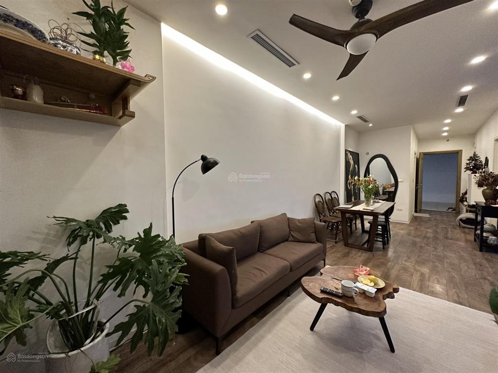 Giá thật  giá tốt tôi bán căn 2 ngủ 2 vs, dt 83m2 nhà thoáng mát, giá chỉ hơn 5 tỷ tại golden west