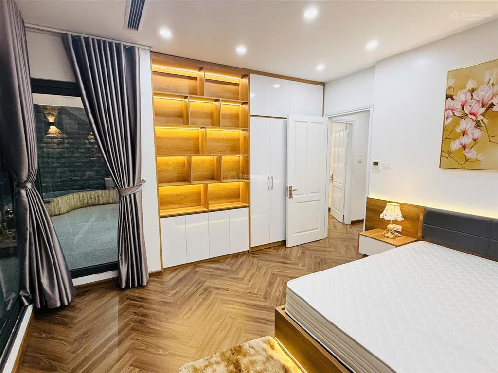 Gía thật  không ảo tôi bán gấp căn 3 ngủ 2vs, dt 140m2, nhà thoáng mát giá hơn 8 tỷ tại việt đức