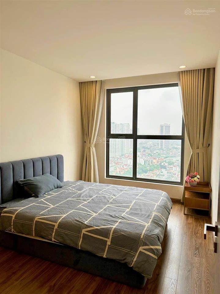 [giá tốt nhất]tôi cho thuê căn 2 ngủ, 2 vs, dt 81m, nhà đẹp, thoáng mát giá 16tr/th tại golden palm