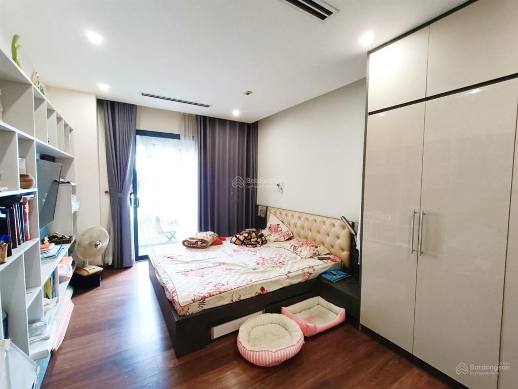 Giá cực tốt tôi cho thuê căn 3 ngủ 2 vs, dt 125m2, nhà thoáng mát giá 16,5tr/th tại ban cơ yếu cp