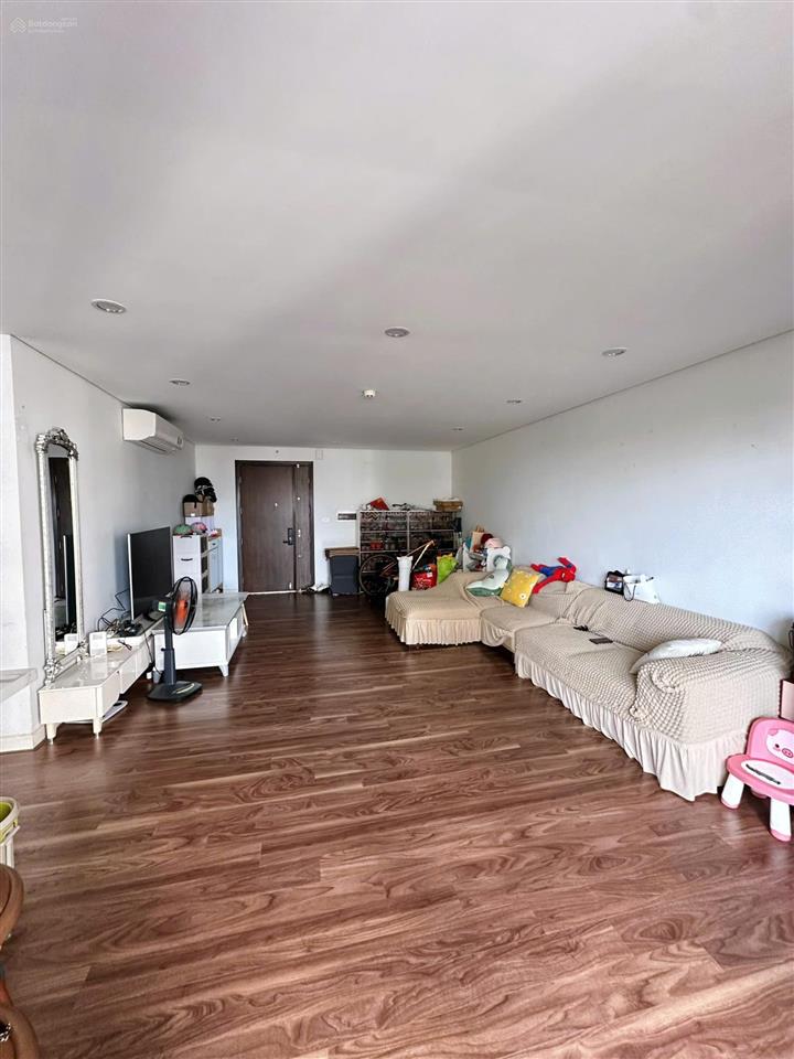 Giá tốt tôi cho thuê căn 3 ngủ, 2 vs, dt 98m, nhà thoáng mát giá 13,5tr/th tại mỹ sơn tower