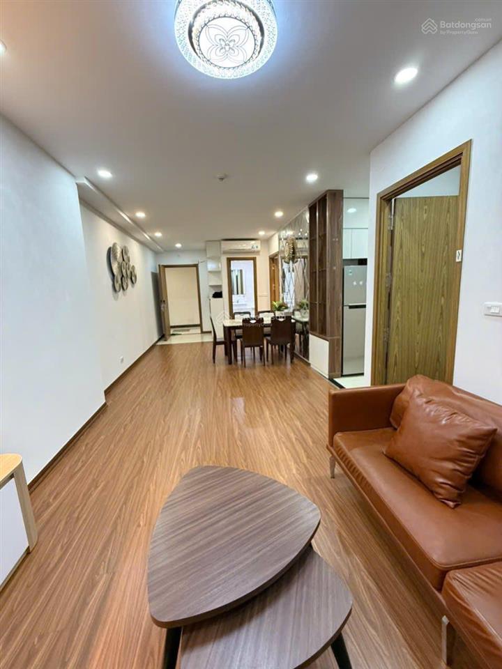 Giá tốt  tôi cho thuê căn 2 ngủ 2 vs, dt 72m2, nhà thoáng mát giá 11,5tr/th tại eco green city