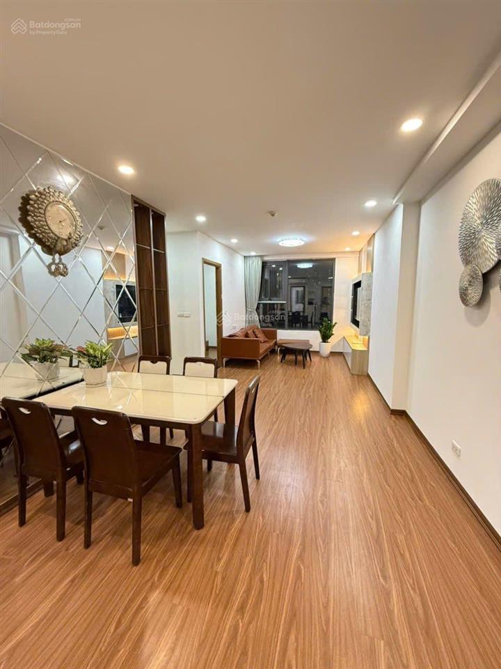 Giá tốt  tôi cho thuê căn 2 ngủ 2 vs, dt 72m2, nhà thoáng mát giá 11,5tr/th tại eco green city