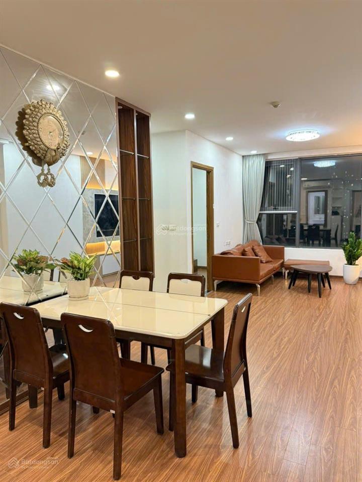 Giá tốt  tôi cho thuê căn 2 ngủ 2 vs, dt 72m2, nhà thoáng mát giá 11,5tr/th tại eco green city