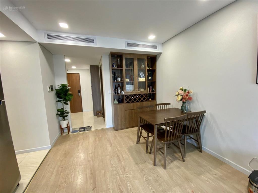 Giá tốt cho thuê căn hộ 2 ngủ, 2 vs, dt 77m2, nhà thoáng giá 13tr/th tại 90 nguyễn tuân