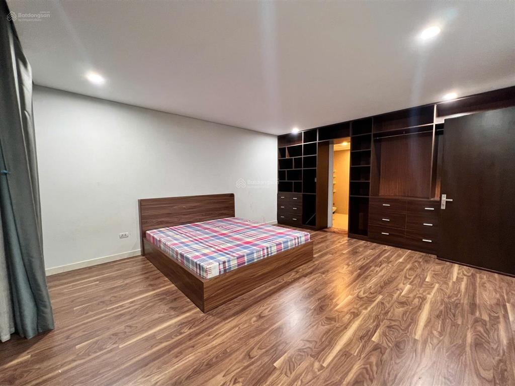Giá cực tốt tôi cho thuê căn góc 3 ngủ, 2 vs, dt 120m2, nhà thoáng mát giá 14tr fafilmvnt tower