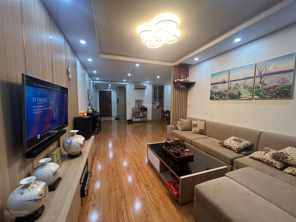 [giá cực tốt] tôi cho thuê căn góc 3 ngủ, dt 122m, nhà thoáng mát, đẹp giá 18tr/th tại thống nhất