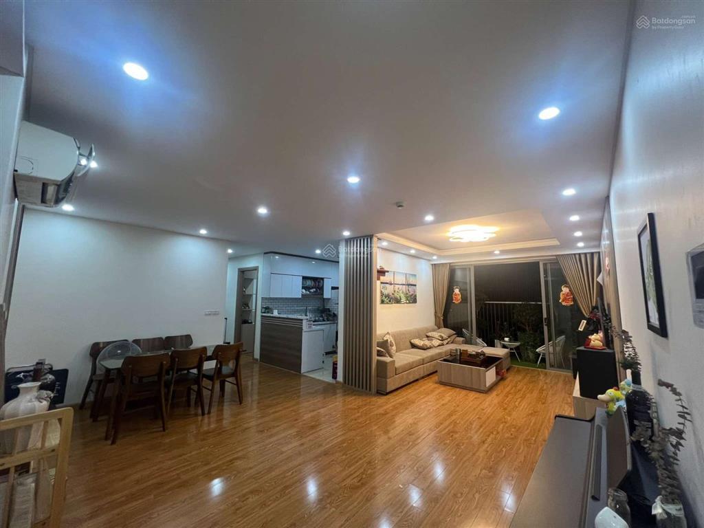 [giá cực tốt] tôi cho thuê căn góc 3 ngủ, dt 122m, nhà thoáng mát, đẹp giá 18tr/th tại thống nhất