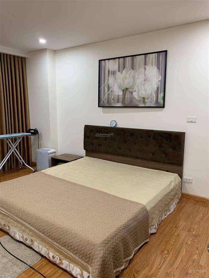 Giá cực tốt mình cho thuê căn 3 ngủ, dt 95m2, nhà thoáng mát, tầng đẹp giá 16,5tr/th tại thống nhất