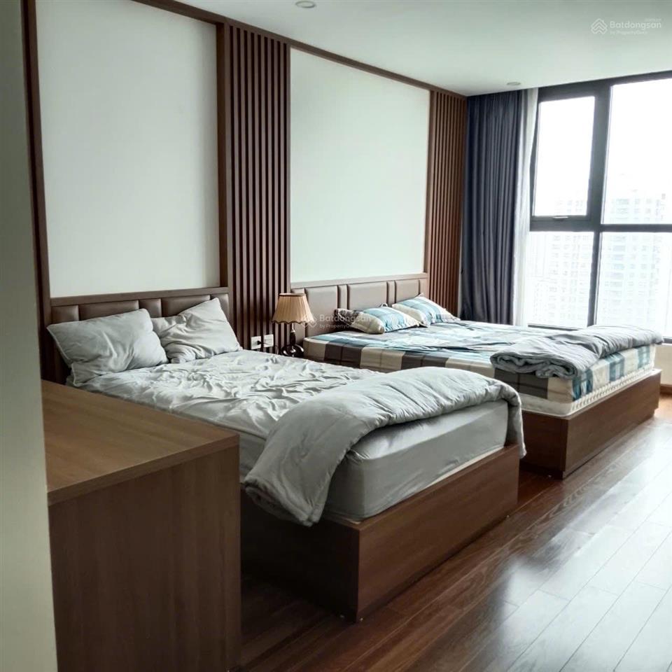 Giá tốt tôi cho thuê căn 2 ngủ, dt 109m, nhà thoáng mát giá 12,5tr/th tại 57 vũ trọng phụng