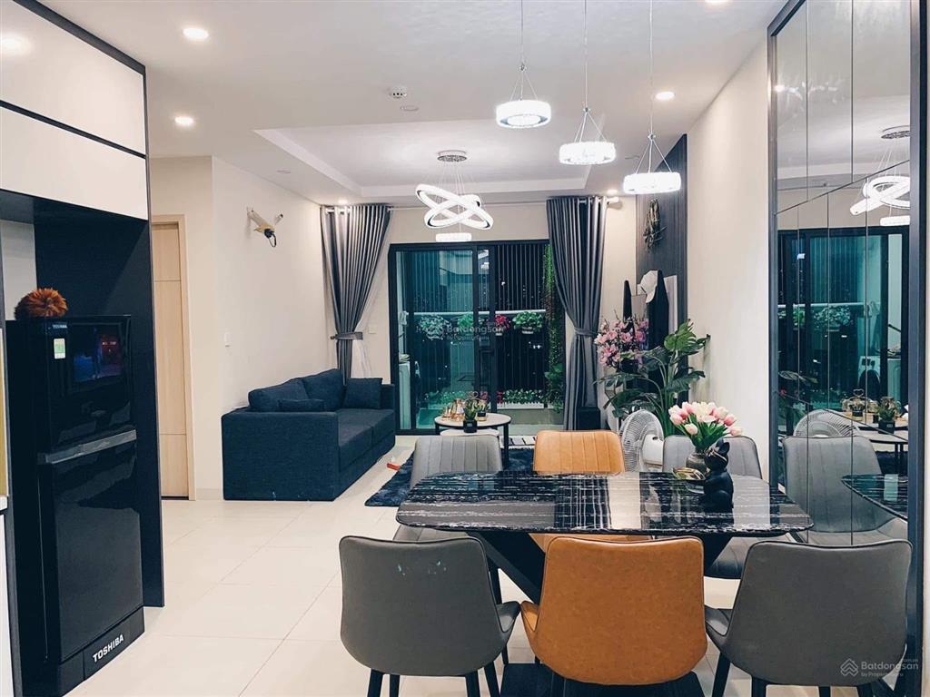 Giá tốt! tôi cho thuê căn 2 ngủ 2 vs, tầng đẹp, view thoáng mát, đủ đồ giá 11tr/th tại pcc1