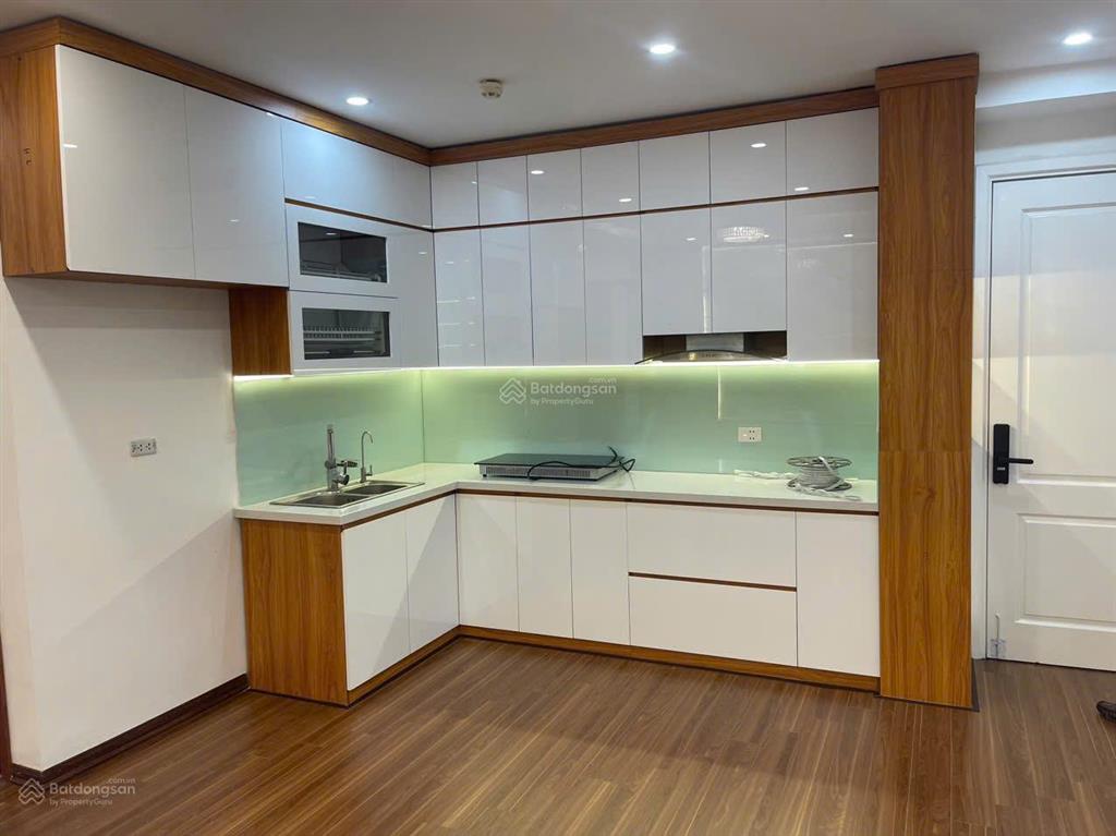Tầng 12  giá tốt] tôi cho thuê căn 3 ngủ 2 vs, dt 100m2, nhà cơ bản giá 9tr/th tại c14 bắc hà
