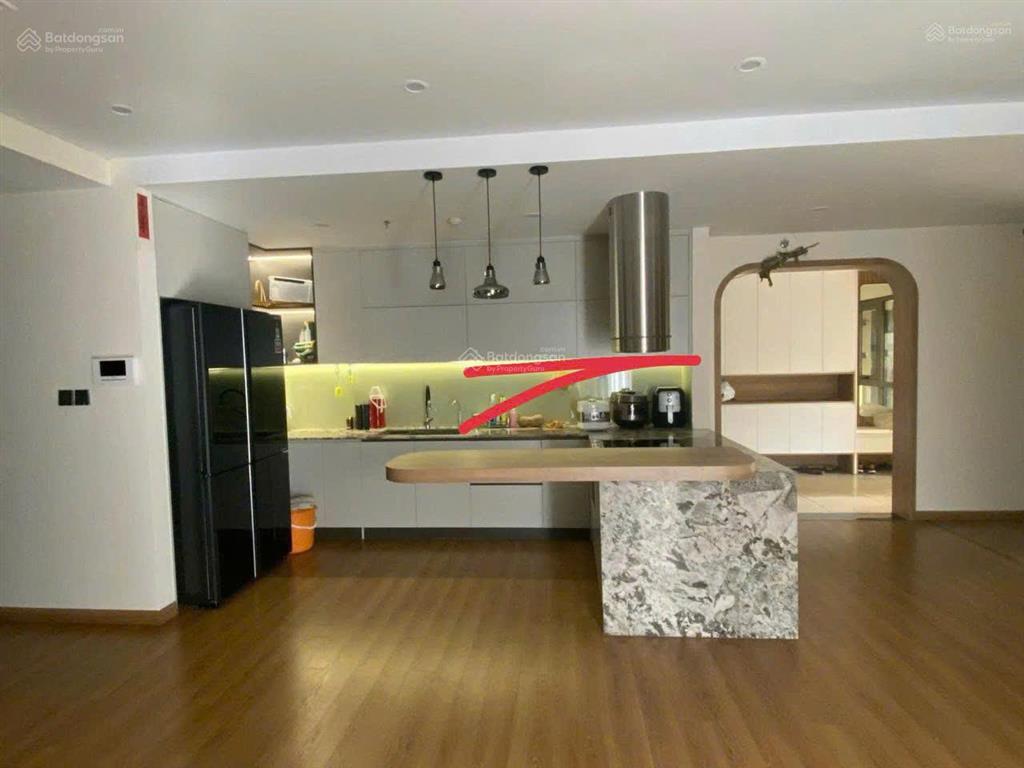 Giá tốt tôi cho thuê căn hộ 3 ngủ, dt 112m, nhà thoáng mát, đủ đồ giá 15tr/th tại the light