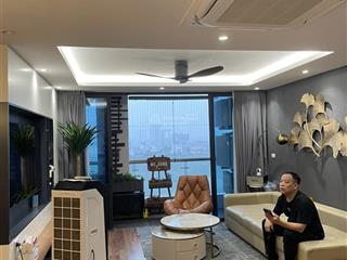 Giá tốt khu. tôi cho thuê căn góc 3 ngủ 2 vs, dt 135m, nhà thoáng mát, giá 18tr/th tại golden land