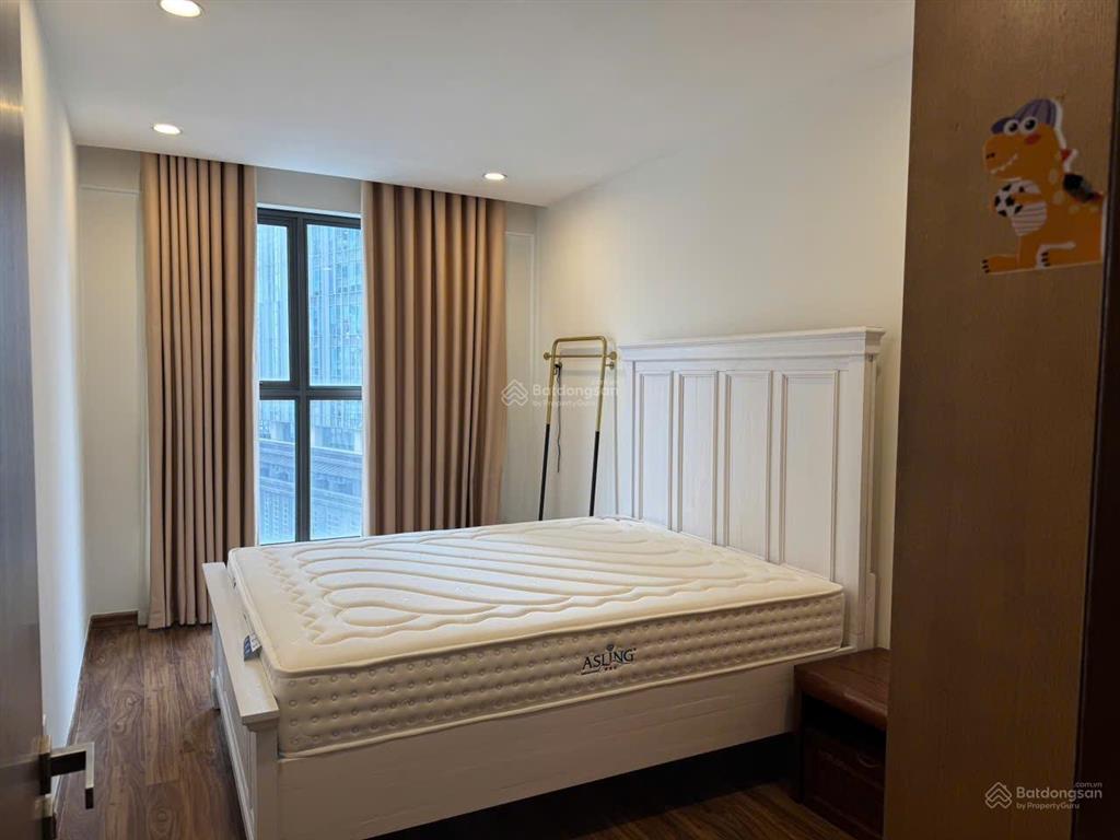 Giá cực tốt tôi cho thuê căn hộ 3 ngủ, 2 vs, dt 137m, nhà thoáng mát giá 17tr/th tại việt đức