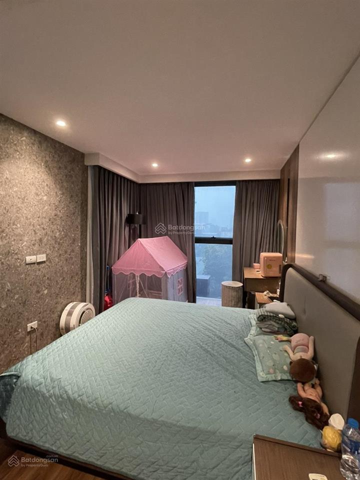Giá tốt. tôi cho thuê căn 3 ngủ, 2 vs, dt 112m2, nhà thoáng mát, mới giá 17tr/th tại star city