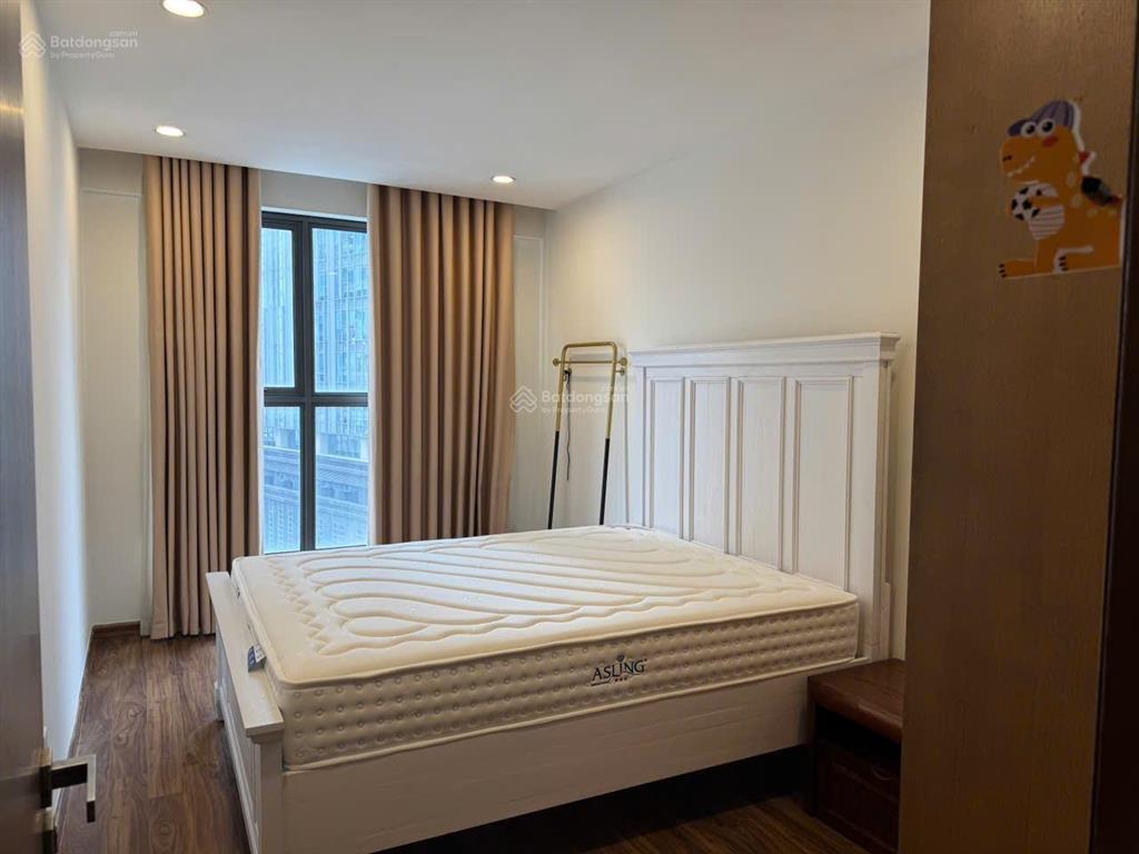 [giá tốt] cho thuê căn hộ 3 ngủ, 2 vs, dt 131m, tầng đẹp, nhà thoáng giá 15.5tr tại sakura tower