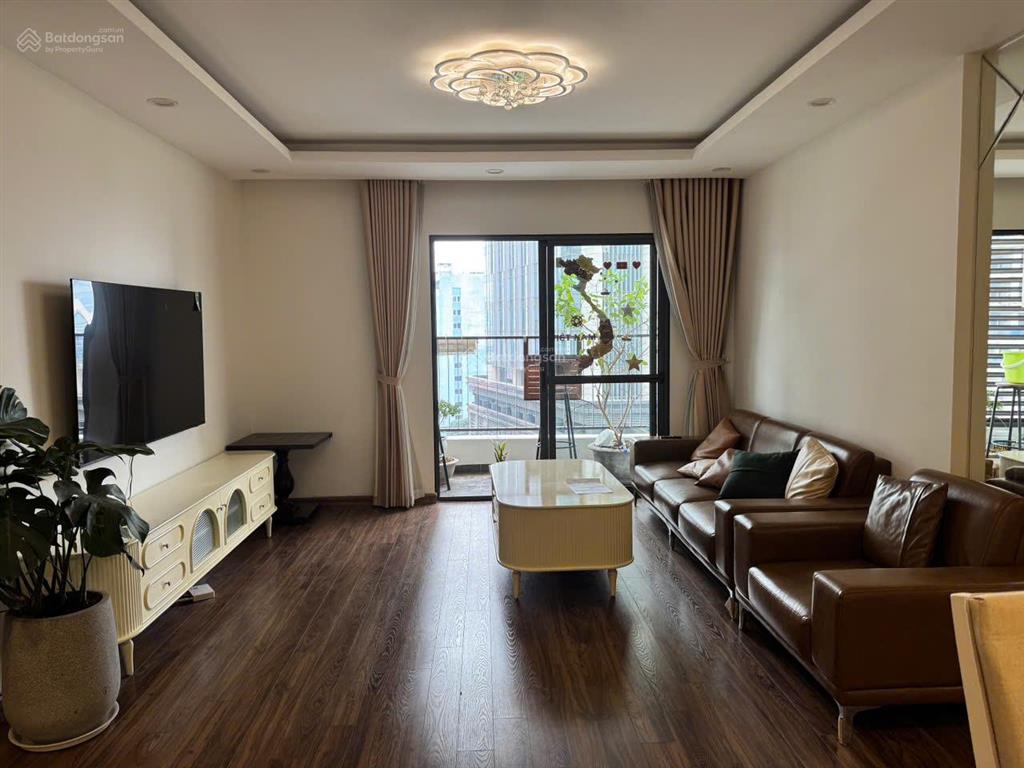 [giá tốt] cho thuê căn hộ 3 ngủ, 2 vs, dt 131m, tầng đẹp, nhà thoáng giá 15.5tr tại sakura tower