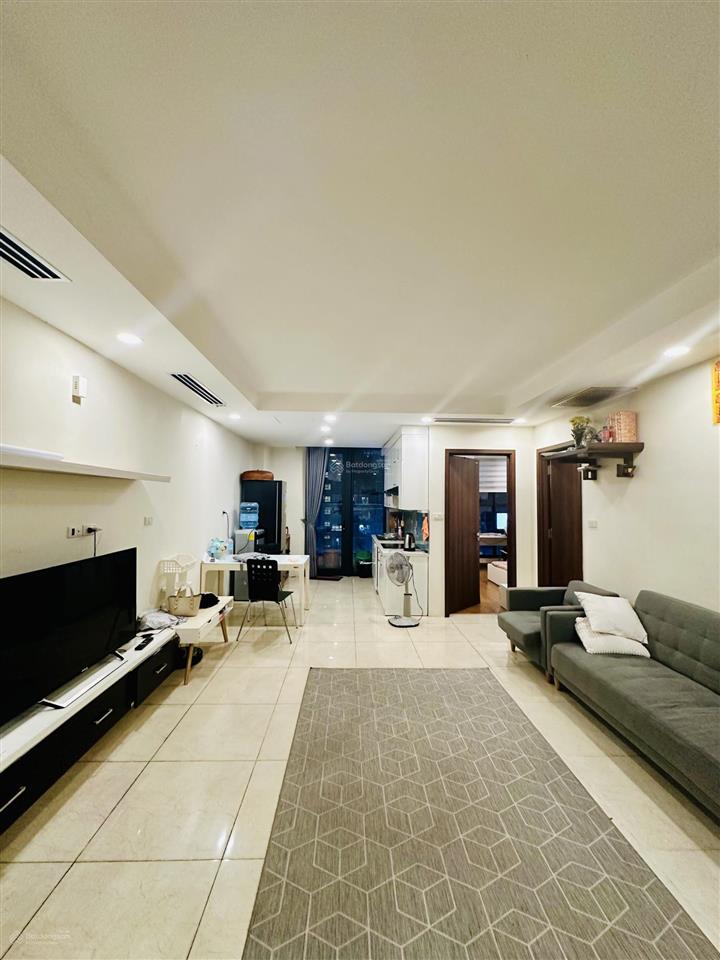 Giá cực tốt tôi cho thuê căn 2 ngủ, 2 vs, dt 80m, nhà thoáng mát, giá 14tr/th tại hn centerpoint