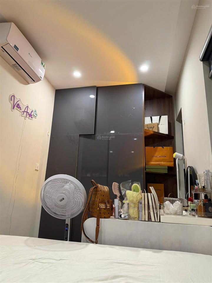 [giá tốt  thiện chí]tôi cần bán căn 3 pn, 2vs, sổ đỏ, nhà thoáng mát giá nhỉnh 8 tỷ tại goldseason