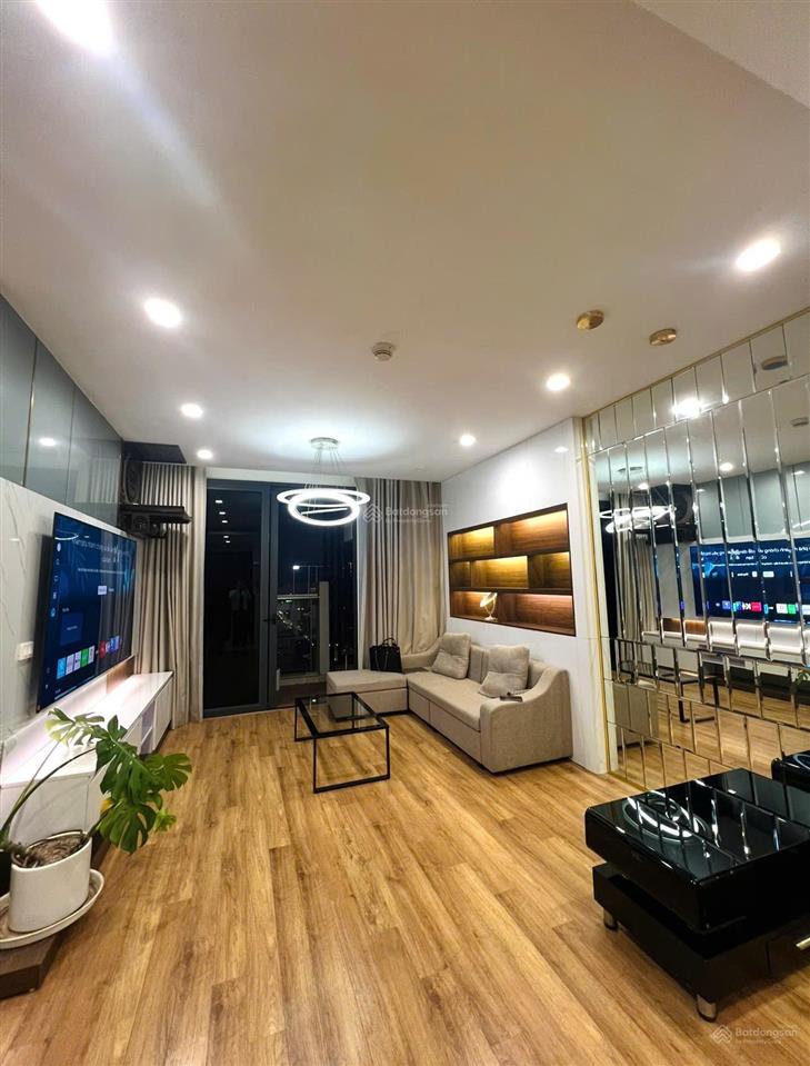 [giá tốt] tôi bán căn 2 ngủ, 2 vs, dt 70m2, nhà thoáng mát, rộng giá hơn 6 tỷ tại the legend