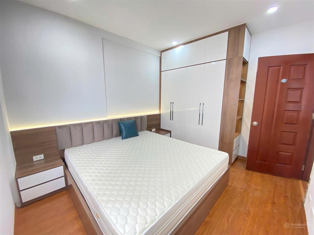Giá cực tốt tôi cho thuê căn 3 ngủ, 2 vs, dt 105m, nhà thoáng mát giá 17,5/th tại golden palm