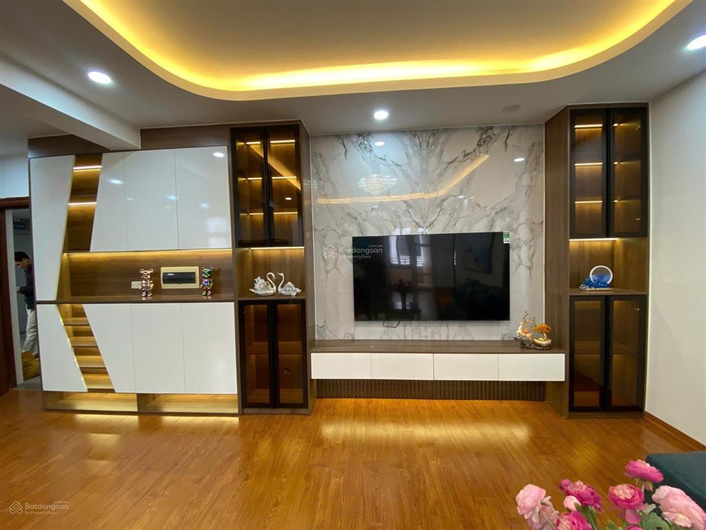 Giá cực tốt tôi cho thuê căn 3 ngủ, 2 vs, dt 105m, nhà thoáng mát giá 17,5/th tại golden palm