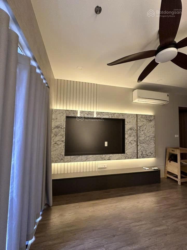 Giá tốt  hiếm!! tôi cho thuê căn 2 ngủ, 2vs, dt gần 72m2 nhà thoáng mát giá 13tr/th tại goldseason