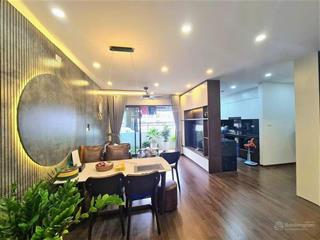Tầng 12  tôi cho thuê căn 2 ngủ, 2vs, dt 77m, nhà thoáng mát, ở thích, giá 12tr/th tại star city