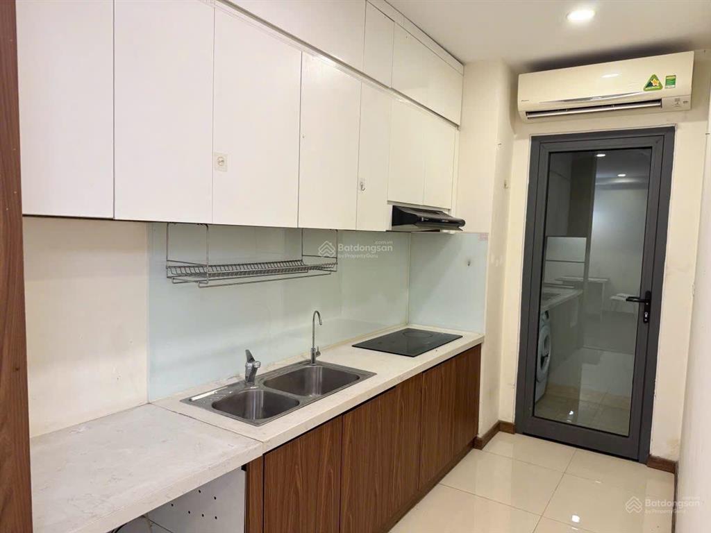 Giá tốt!! tôi cần bán căn 2 ngủ, 2vs, dt 80m, nhà thoáng mát, sổ đỏ giá hơn 4 tỷ tại eco green city