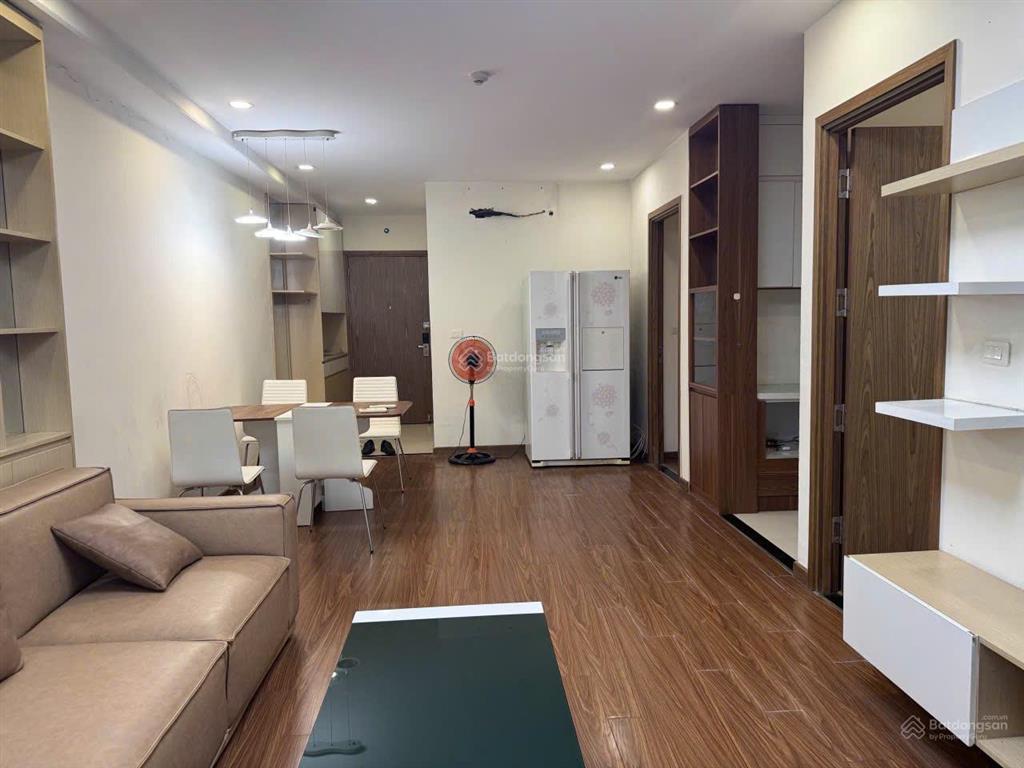 Giá tốt!! tôi cần bán căn 2 ngủ, 2vs, dt 80m, nhà thoáng mát, sổ đỏ giá hơn 4 tỷ tại eco green city