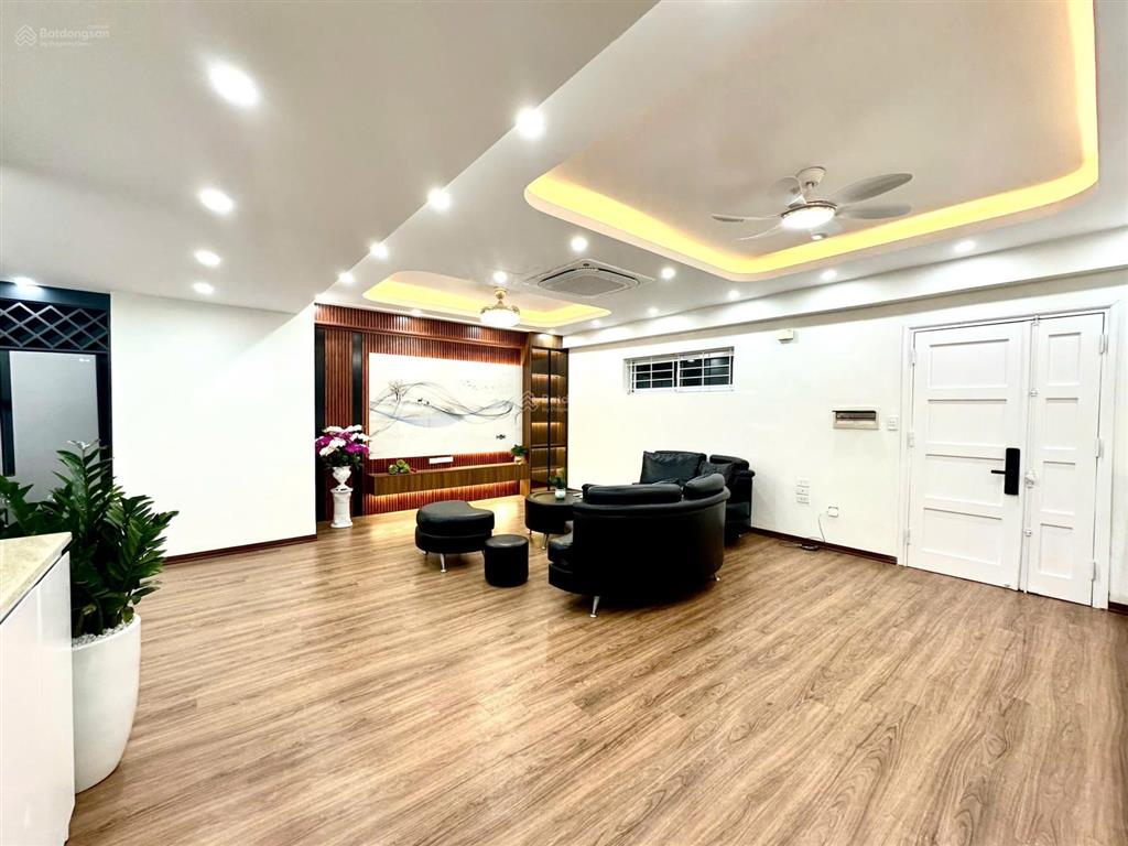 Giá cực tốt!! tôi bán căn 3 ngủ 2 vs,dt 135m2, nhà thoáng mát, sổ đỏ, giá nhỉnh 7 tỷ tại hh2 bắc hà